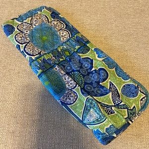 Vera Bradley curling and flat iron cover